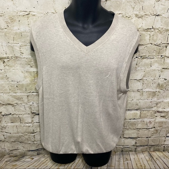 Nautica Luxury Performance Beige V Neck Sweater Vest - Picture 1 of 4
